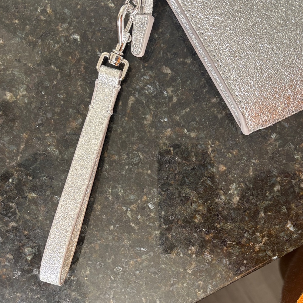 Rebecca Minkoff Silver Curb Link Wristlet Clutch - Picture 3 of 6